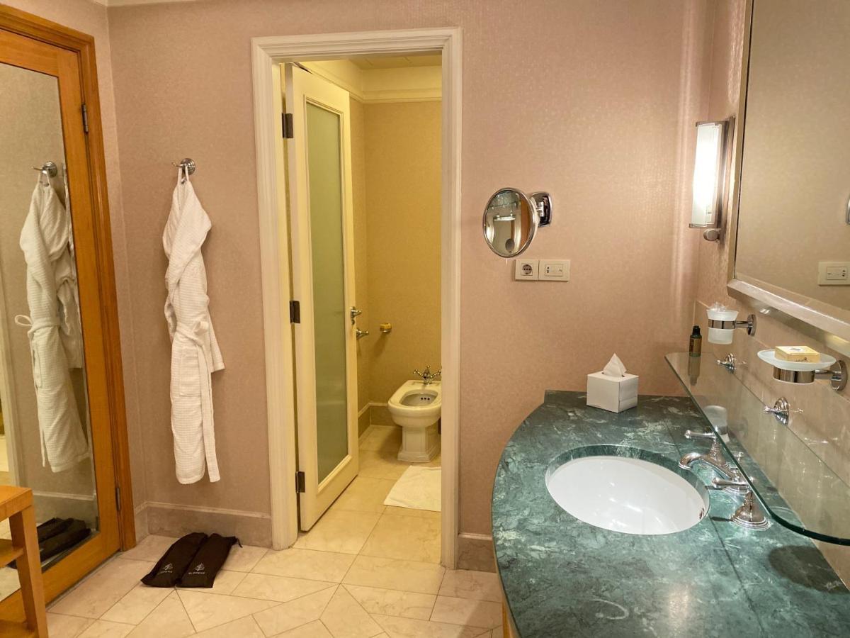 Chez Haytham At Four Seasons Nile Plaza Residential Suite El El Cairo Exterior foto