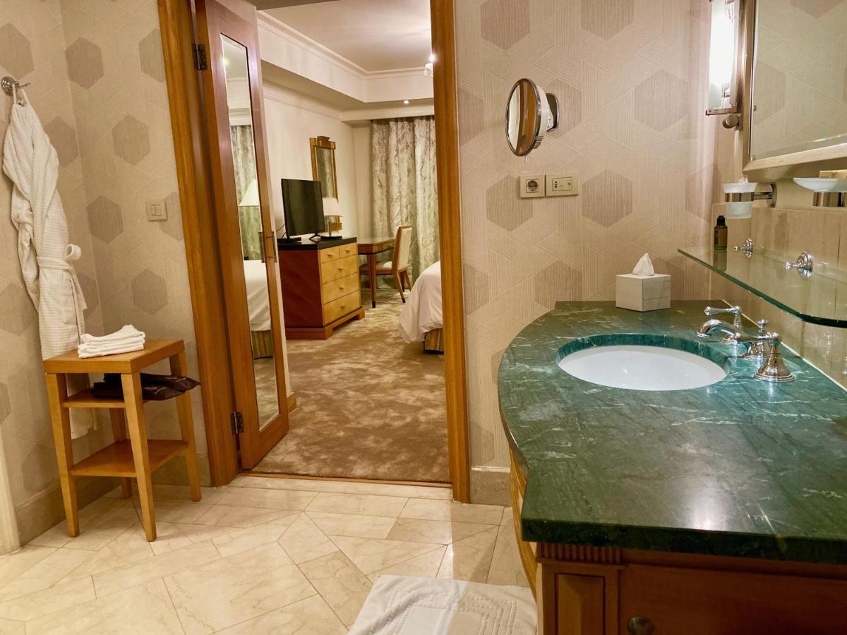 Chez Haytham At Four Seasons Nile Plaza Residential Suite El El Cairo Exterior foto