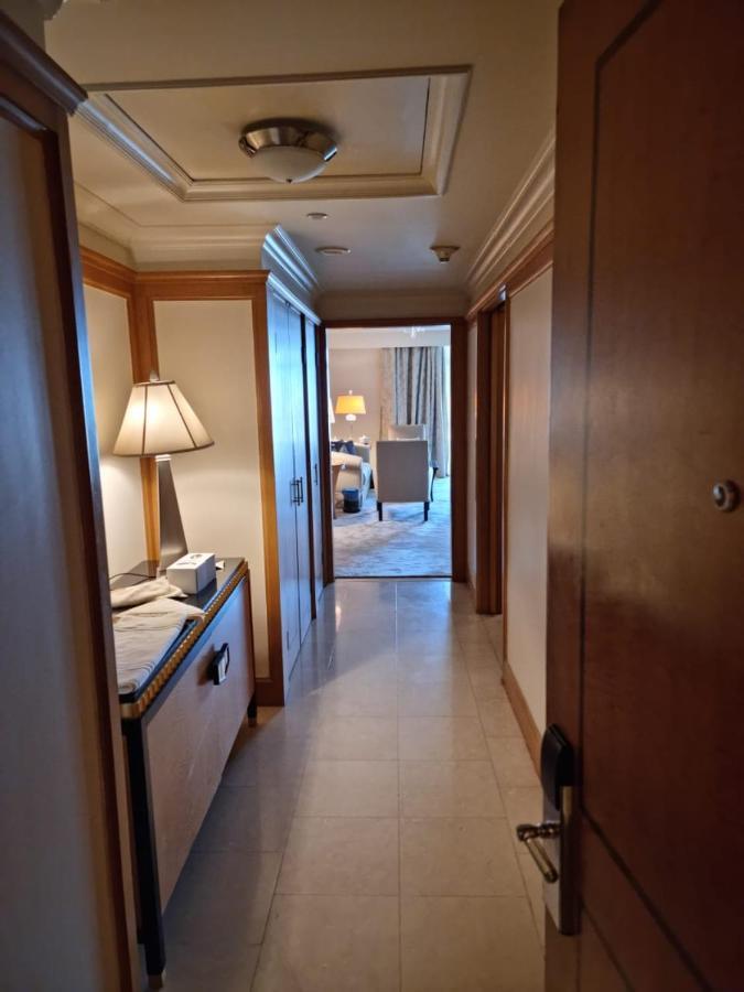 Chez Haytham At Four Seasons Nile Plaza Residential Suite El El Cairo Exterior foto